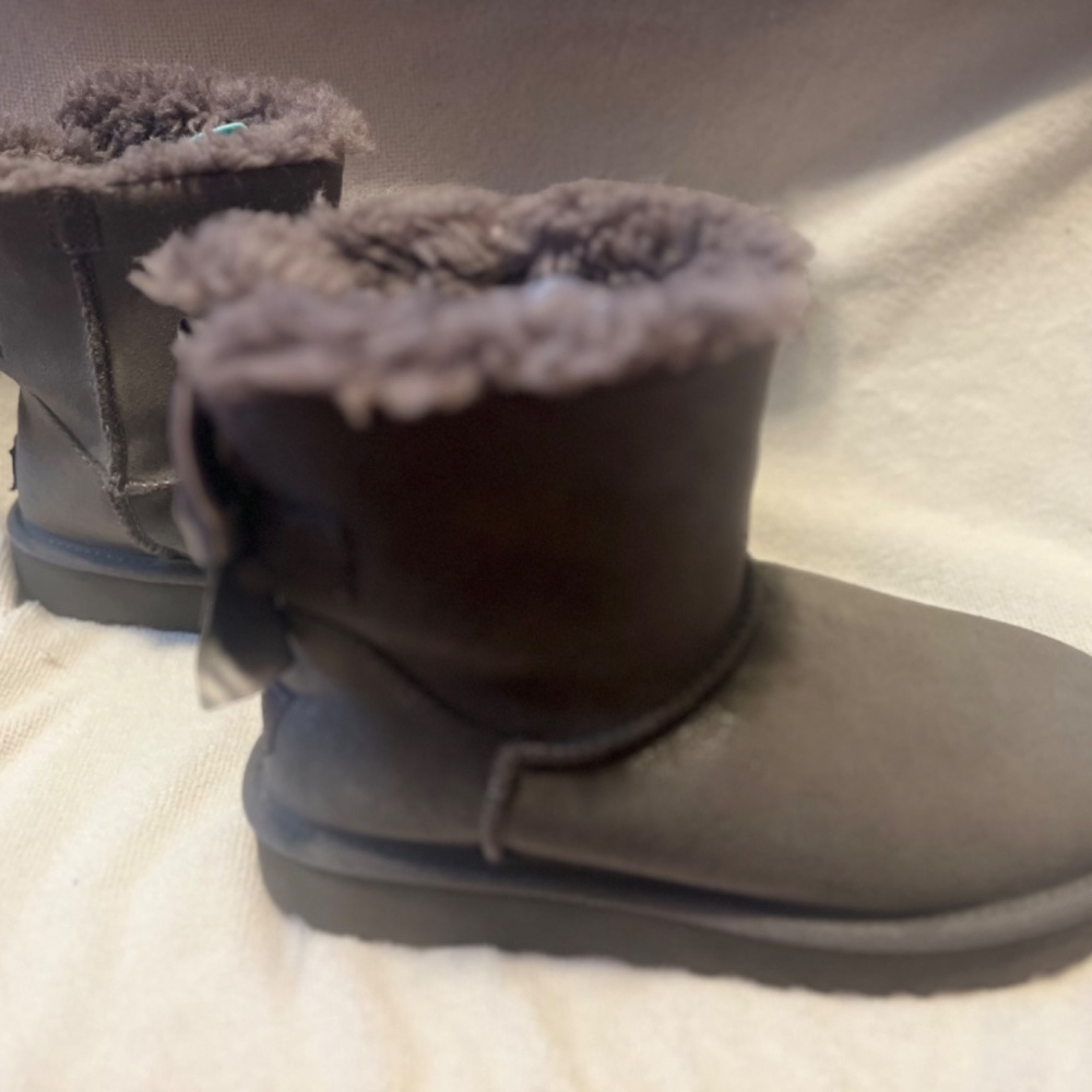 New Bailey uggs - Picture 4 of 9